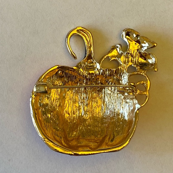 Rhinestone Pumpkin Brooch - Picture 3 of 6